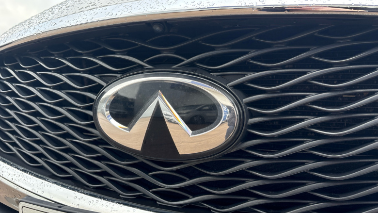 Infiniti Qx30 2.2d Premium 5dr DCT Diesel Estate